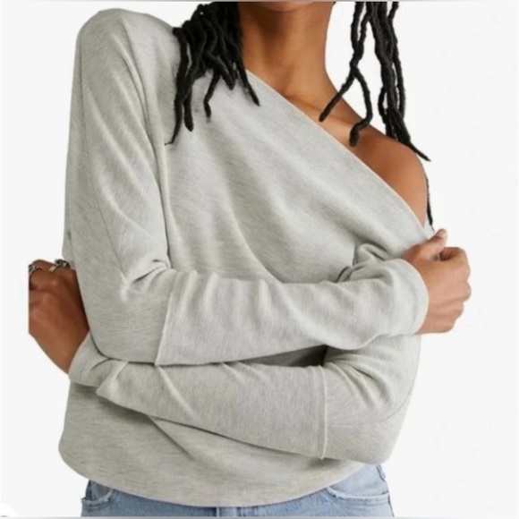 We The Free Fuji Thermal Top in Heather Grey Thumbholes Off Shoulder Size Small - Picture 2 of 11
